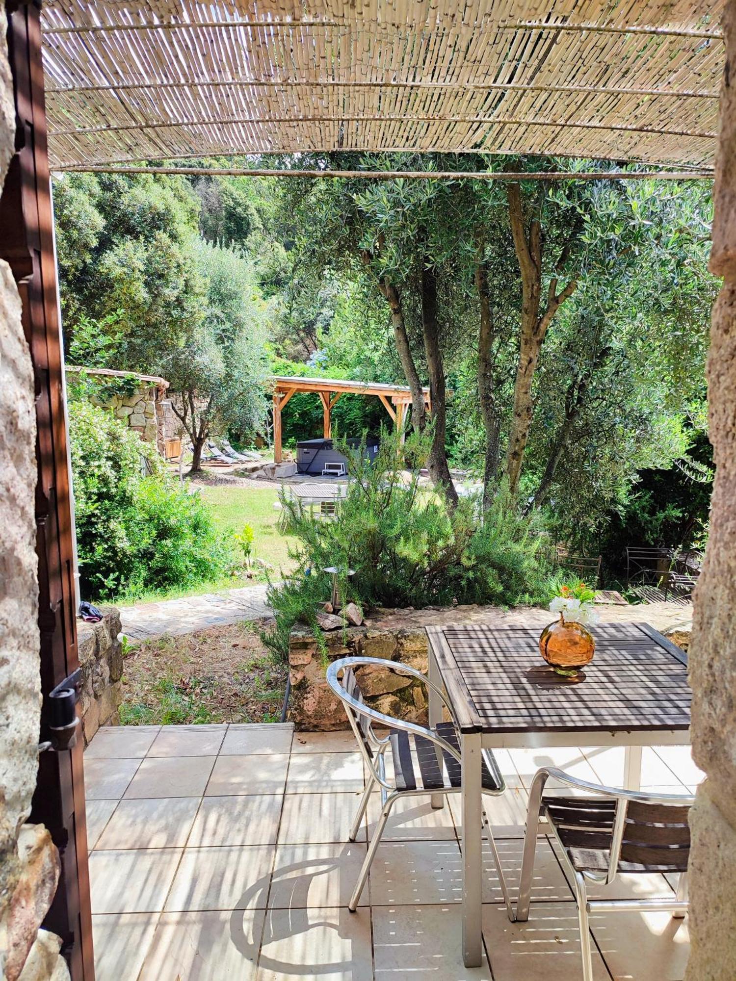 Entre Mer & Maquis, L'Ame De La Corse En Gites De Charme Avec Jacuzzi, Proche Ajaccio Peri Exteriör bild